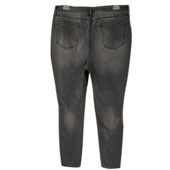 NYDJ Ami Skinny Lift Tuck Jeans High Rise in Gilt (Black Wash) - 16 - Picture 2 of 11